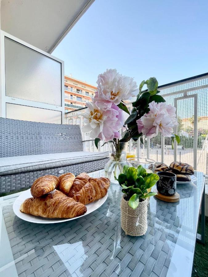 Comfortable Apartment With Parking - Antibes Riviera Ngoại thất bức ảnh